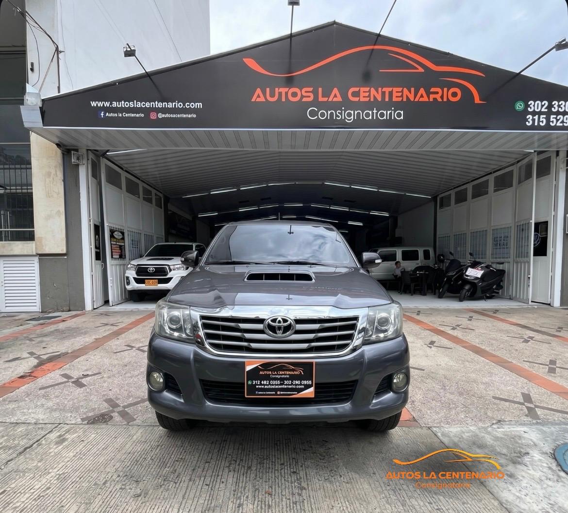 Toyota-HILUX  4X4
